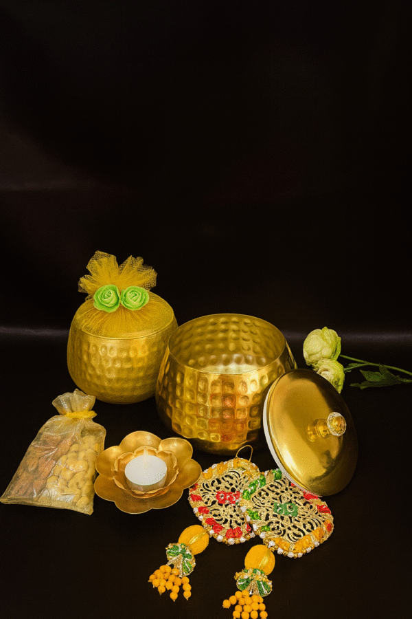 Golden Hammered Jar Festive Hamper