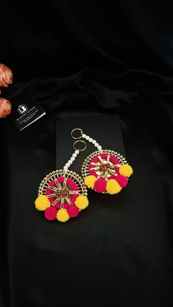 Pichwai Tray Hamper with Festive Charm - Image 3
